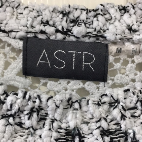 ASTR the label black & white sweater M size - Picture 5 of 5